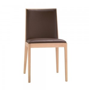 Silla Carlotta Small Andreu World. Diseño tapizado ideal para comedor.