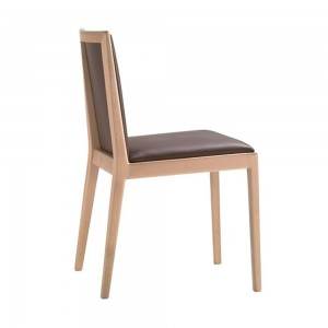 Silla Carlotta Small Andreu World. Diseño tapizado ideal para comedor.