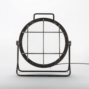 Lámpara de suelo Cantiere de Zava.  Lámparas de diseño para interiores. 