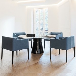 Cómodo Sillón Couvé SO-1267 Andreu World. Diseño moderno para salones.
