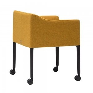 Cómodo Sillón Couvé SO-1267 Andreu World. Diseño moderno para salones.