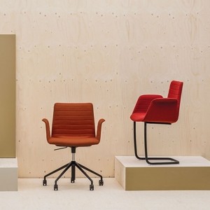 Sillón Flex SO-1635 Andreu World. Diseño práctico ideal para interior.