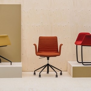 Sillón Flex SO-1661 Andreu World. Diseño práctico ideal para interior.