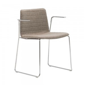 Sillón Flex SO-1301 Andreu World. Diseño práctico ideal para interior.