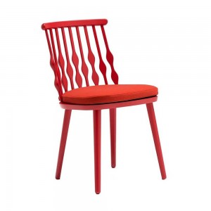 Silla Nub Andreu World. Diseño elegante en madera para interiores.