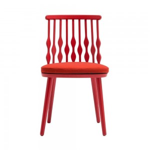Silla Nub Andreu World. Diseño elegante en madera para interiores.