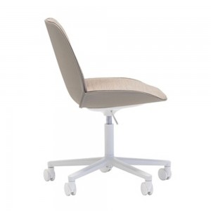 Silla Nuez SI-2788 Andreu World. Diseño moderno ideal para interiores.