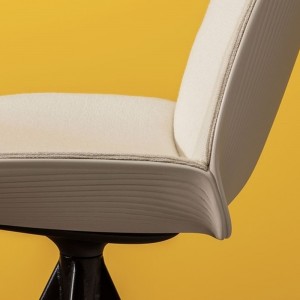 Silla Nuez SI-2789 Andreu World. Diseño moderno ideal para interiores.