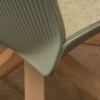 Silla Nuez SI-2789 Andreu World. Diseño moderno ideal para interiores.