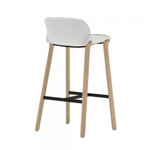Taburete Nuez BQ Andreu World. Diseño Contemporáneo para interior.