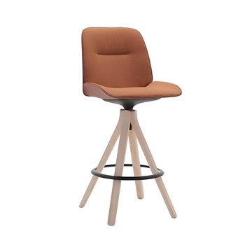 Taburete Nuez respaldo alto BQ-2765 Andreu World. Diseño para interior.