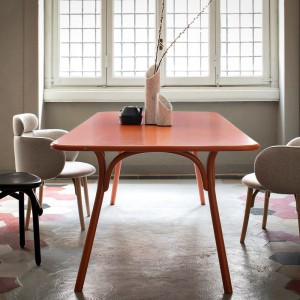 Mesa comedor Arch de GTV Thonet Vienna