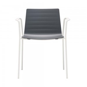 Silla Flex Andreu World. Sillas modernas ideales para exteriores.