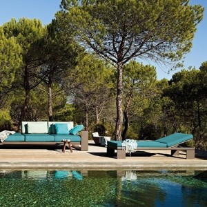 Tumbona Landscape de Andreu World. Diseño ideal para exterior.