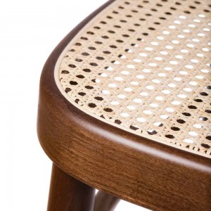 Taburete N. 811 Rejilla de GTV Thonet Vienna. Sillas y taburetes de diseño.
