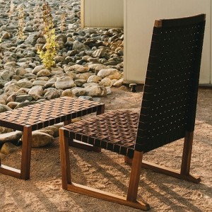 Butaca Serena Teak alta Andreu World. Diseño moderno para exterior.