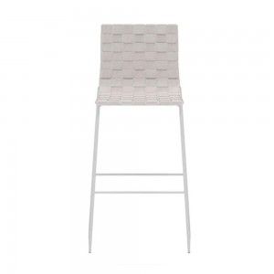 Banqueta Trenza de Andreu World.  Diseño de mueble elegante para bar.