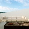 Sofá Siesta Andreu World. Mueble tapizado moderno ideal para exteriores.