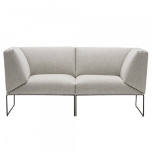 Sofá Siesta Andreu World. Mueble tapizado moderno ideal para exteriores.