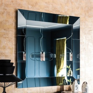 Espejo Regal oferta de Cattelan Italia con marco en cristal.