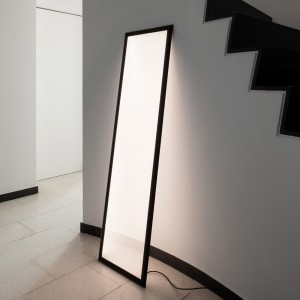Athena Discovery Floor Tw de Artemide. Tienda online lámparas modernas.