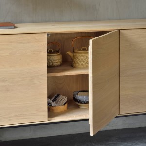 3 puertas: 150x45x85h cm