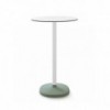 Mesa Alta Fonda de B-Line. Muebles y complementos de exterior e interior.