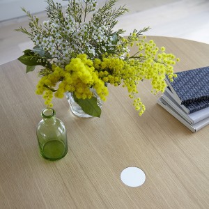 Mesa Núcleo de Punt mobles. Mesa contract para cafeteria. Mesas de diseño moderno.