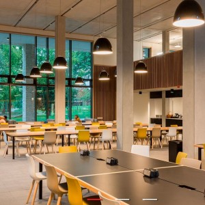 Nur Gloss Suspension - Black