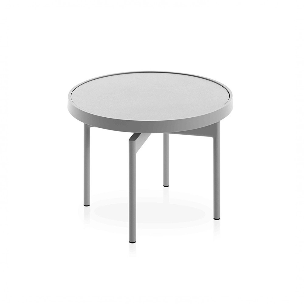 Mesa baja Onde de Gandia Blasco. Mesas auxiliares de diseño para exterior.