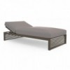 Cama de diseño Chill Dna reclinable para exterior de Gandia Blasco.