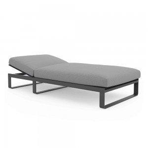 Cama de diseño Chill Flat reclinable para exterior de Gandía Blasco