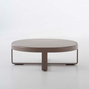 Mesa baja Redonda Flat para exterior de Gandia Blasco. Mesas de diseño.