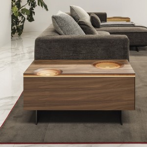 Mesita Ripples de Horm. Mesas modernas de madera de diseño italiano.
