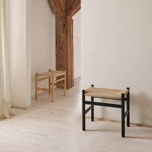 Taburete CH53 de Carl Hansen and Son. Taburete de diseño moderno y elegante