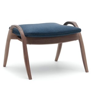 Reposapiés FH430 de Carl Hansen and Son. Reposapiés de diseño moderno.