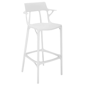 Taburete AI Kartell cómodo y elegante perfecta para ambientes del hogar.