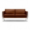 Sofá serie CH100 de Carl Hansen and Son con un diseño moderno y elegante ideal para hogares modernos.