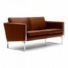 Sofá serie CH100 de Carl Hansen and Son con un diseño moderno y elegante ideal para hogares modernos.
