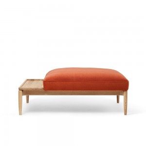 Reposapiés Embrace E340/E350 de Carl Hansen and Son. Reposapiés moderno.