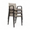 Silla Stack de Gandia Blasco. Silla cómoda con brazos para exteriores.