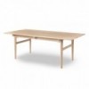 Mesa CH327 extensible de Carl Hansen and Son con un diseño único y moderno.