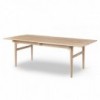 Mesa CH327 extensible de Carl Hansen and Son con un diseño único y moderno.
