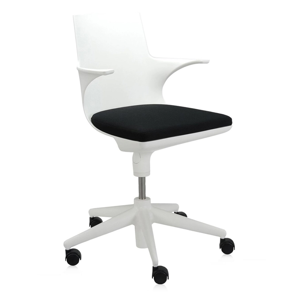 Silla de oficina Spoon Chair de Kartell. Diseño moderno para interior.