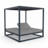 Cama Daybed Elevada Techo Lona Fija de Gandía Blasco para exteriores.