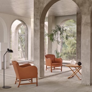 Mesa auxiliar ML10097 Egyptian Table de Carl Hansen and Son con diseño moderno y elegante.