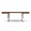 Escritorio CH110 de Carl Hansen and Son con un diseño moderno y elegante.