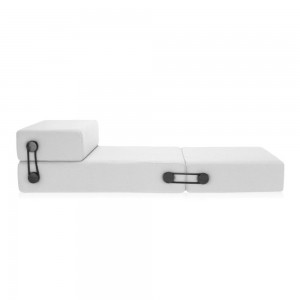 Puf tapizado Trix de Kartell. Mueble de diseño original para salón.
