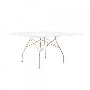 Mesa Glossy de Kartell. Diseño contemporáneo ideal para comedor.