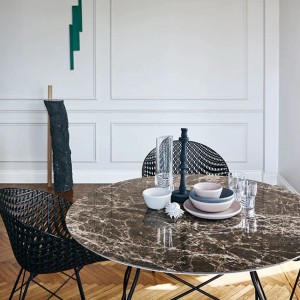 Mesa Glossy Mármol Kartell. Diseño contemporáneo ideal para comedor.